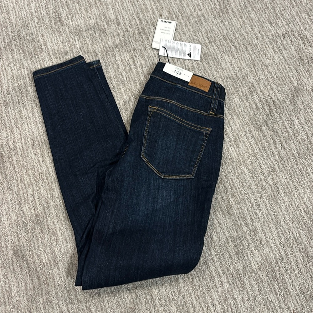 Judy Blue Skinny mid-rise Jeans size 7/28 NWT Pull-on